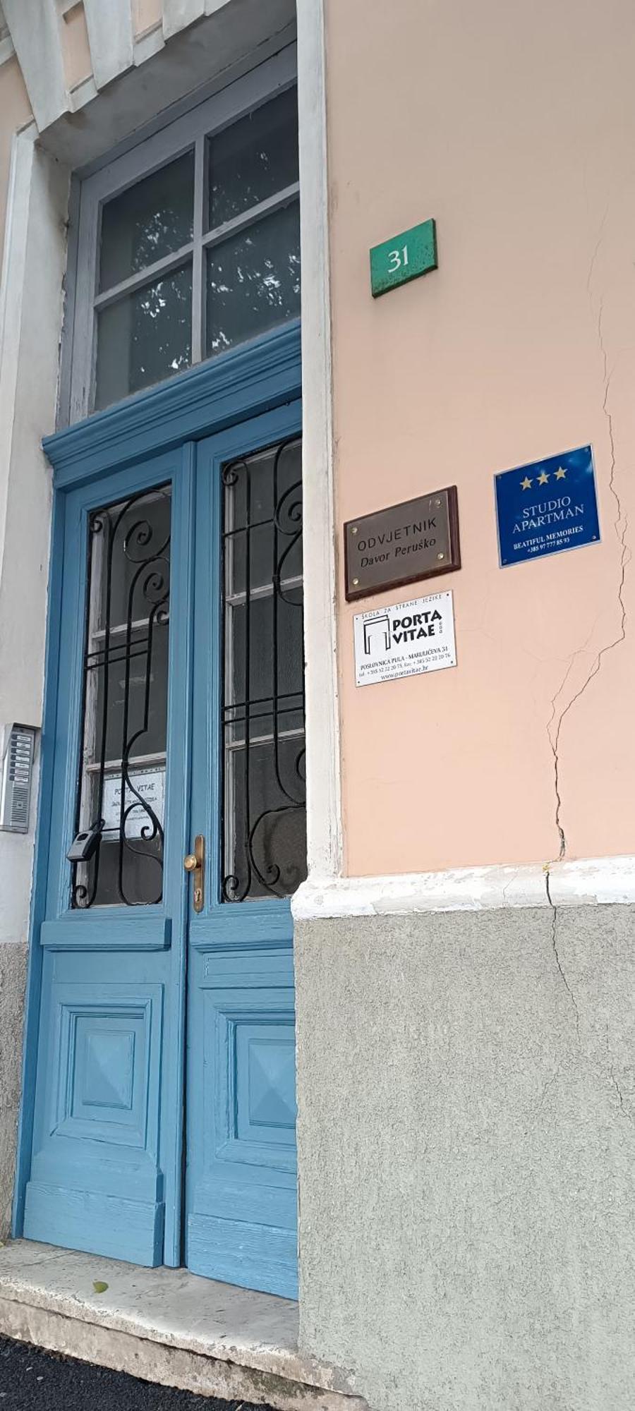 Beautiful Memories Apartment Пула Екстериор снимка